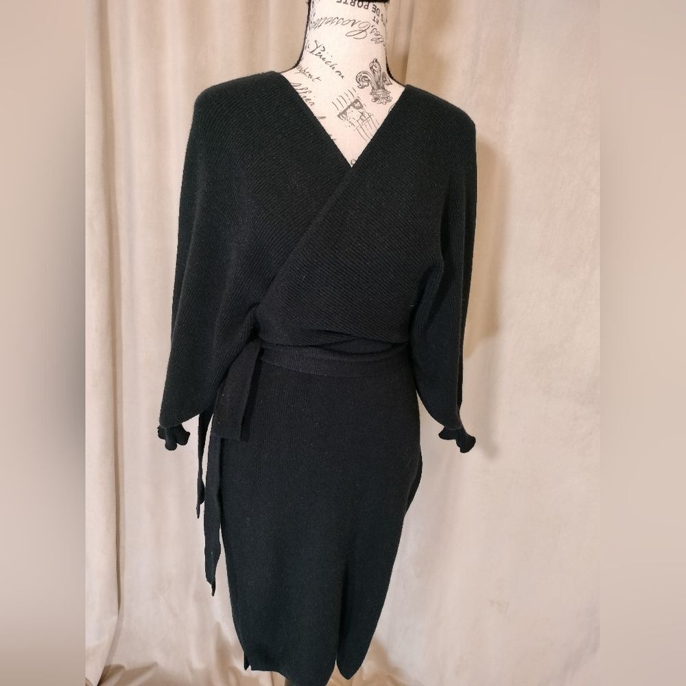 Simply Couture Black Ribbed Knit Dolman Sleeve Dress w/Self Belt. Size XL - Picture 9 of 9